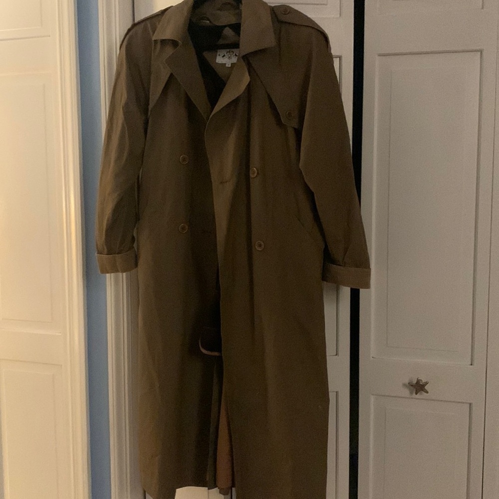 Like new dress raincoat size 10 petite